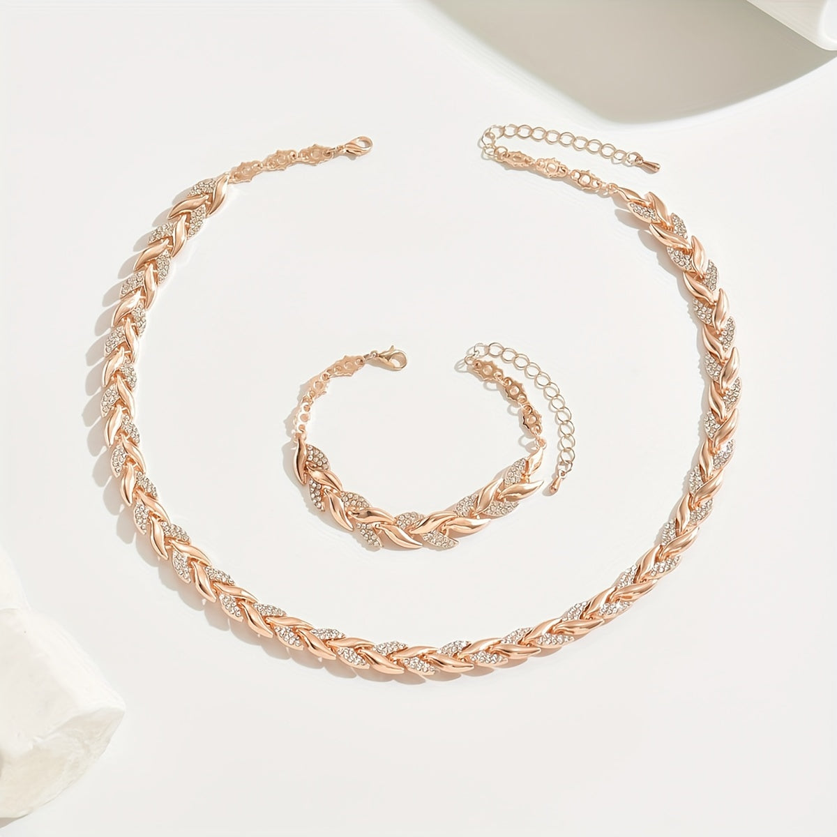 LumiTail™ | Radiant Statement Jewelry Set