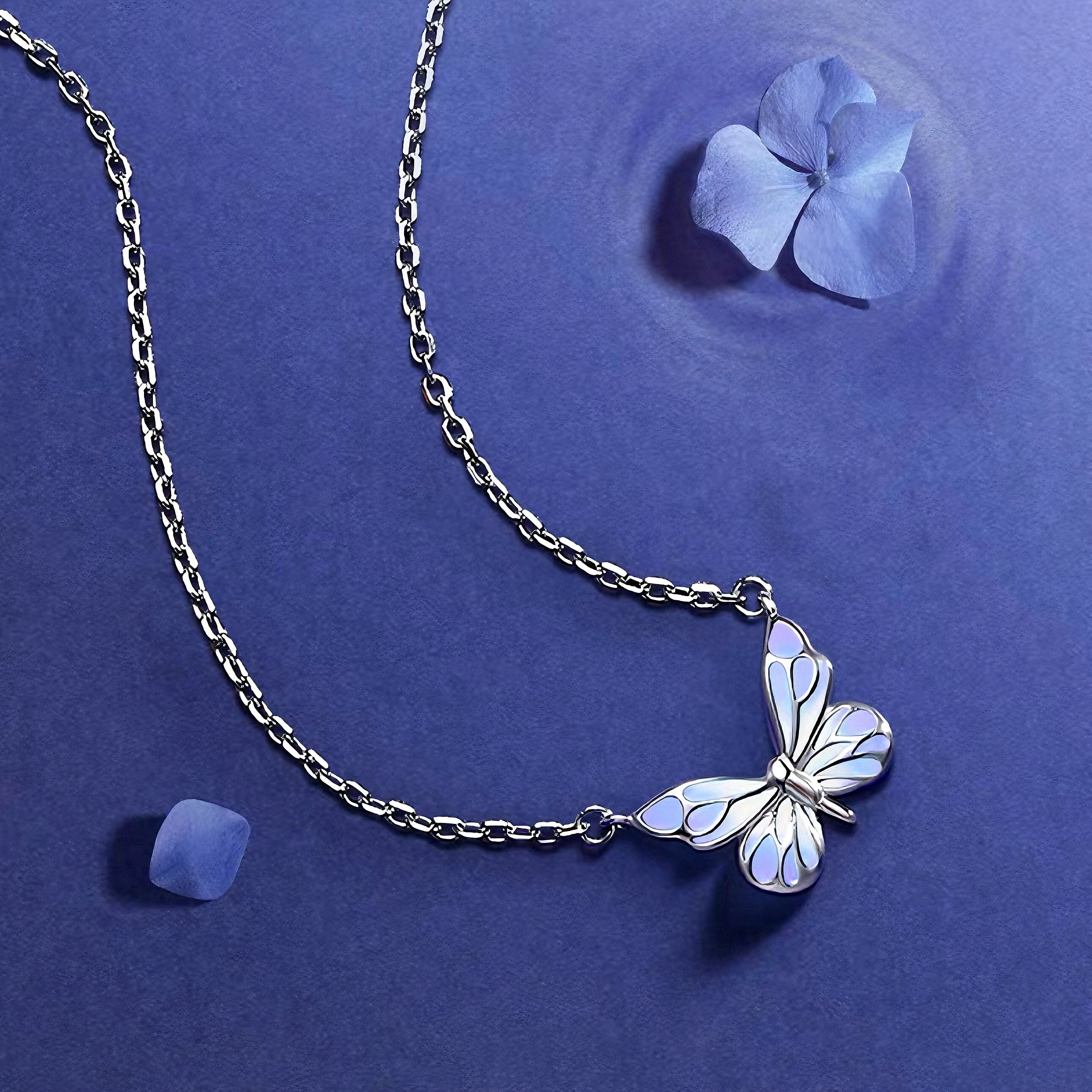 [Limited Edition] Luminous Dream Purple Butterfly Necklace