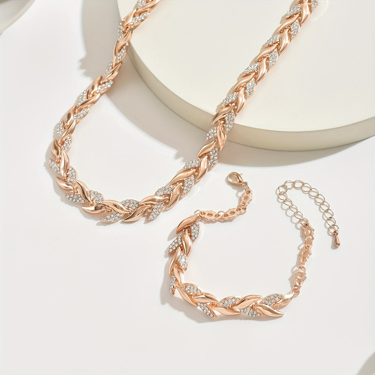 LumiTail™ | Radiant Statement Jewelry Set