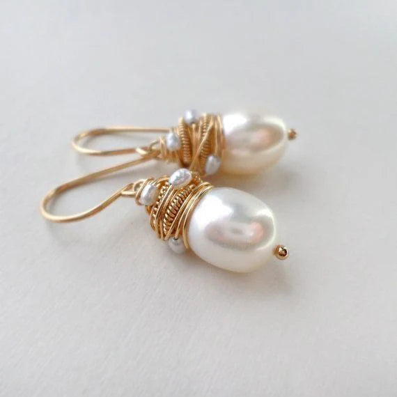 Vintage™ | Elegant Gold Pearl Earrings