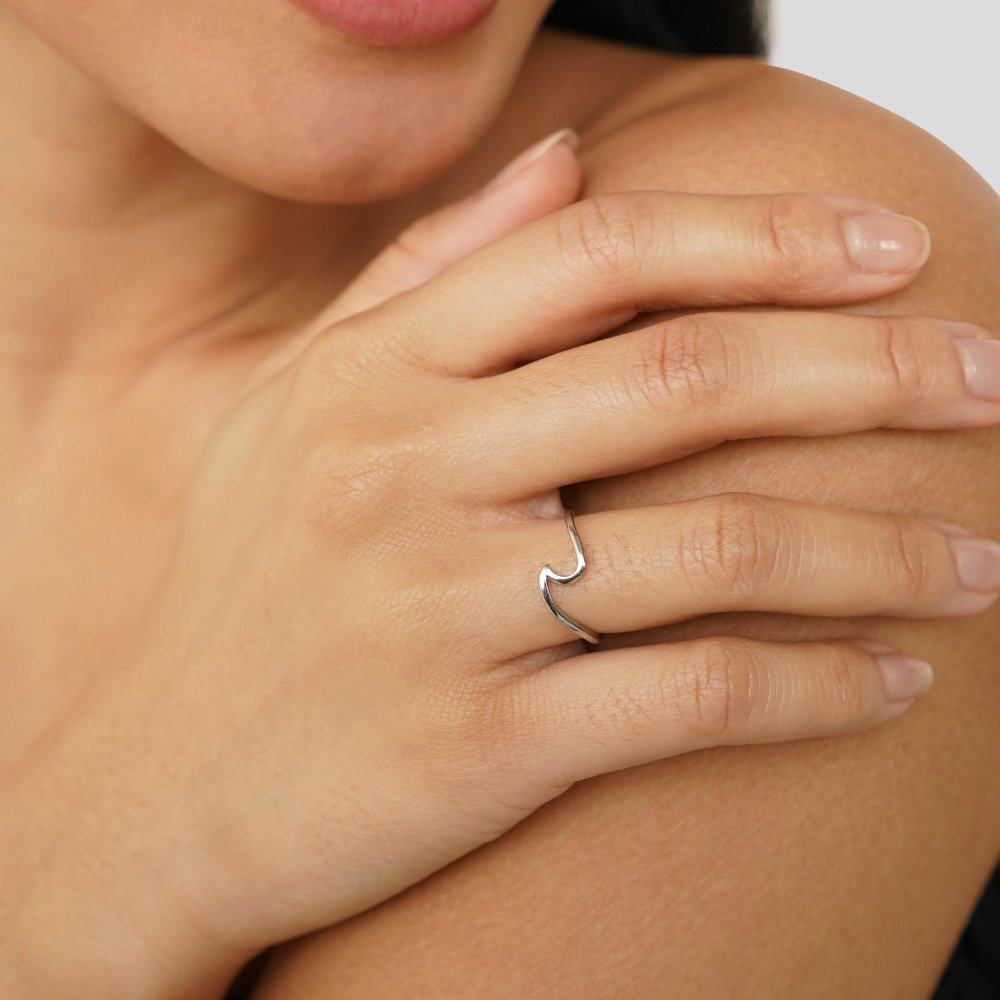 Imari – Silver Wave Ring