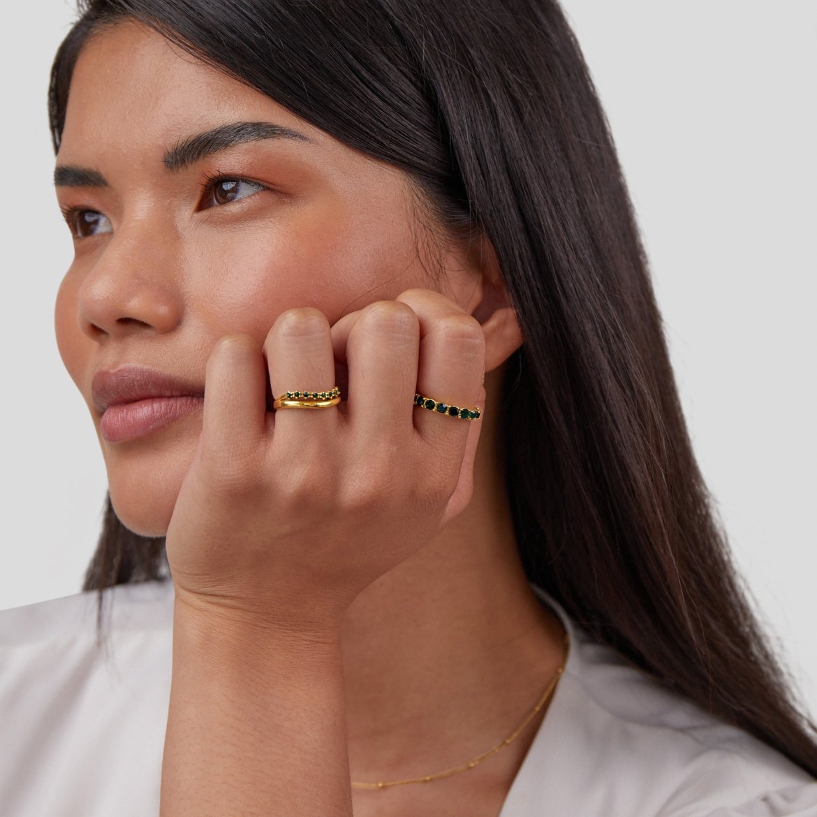 Mary – Emerald Green Layered Ring