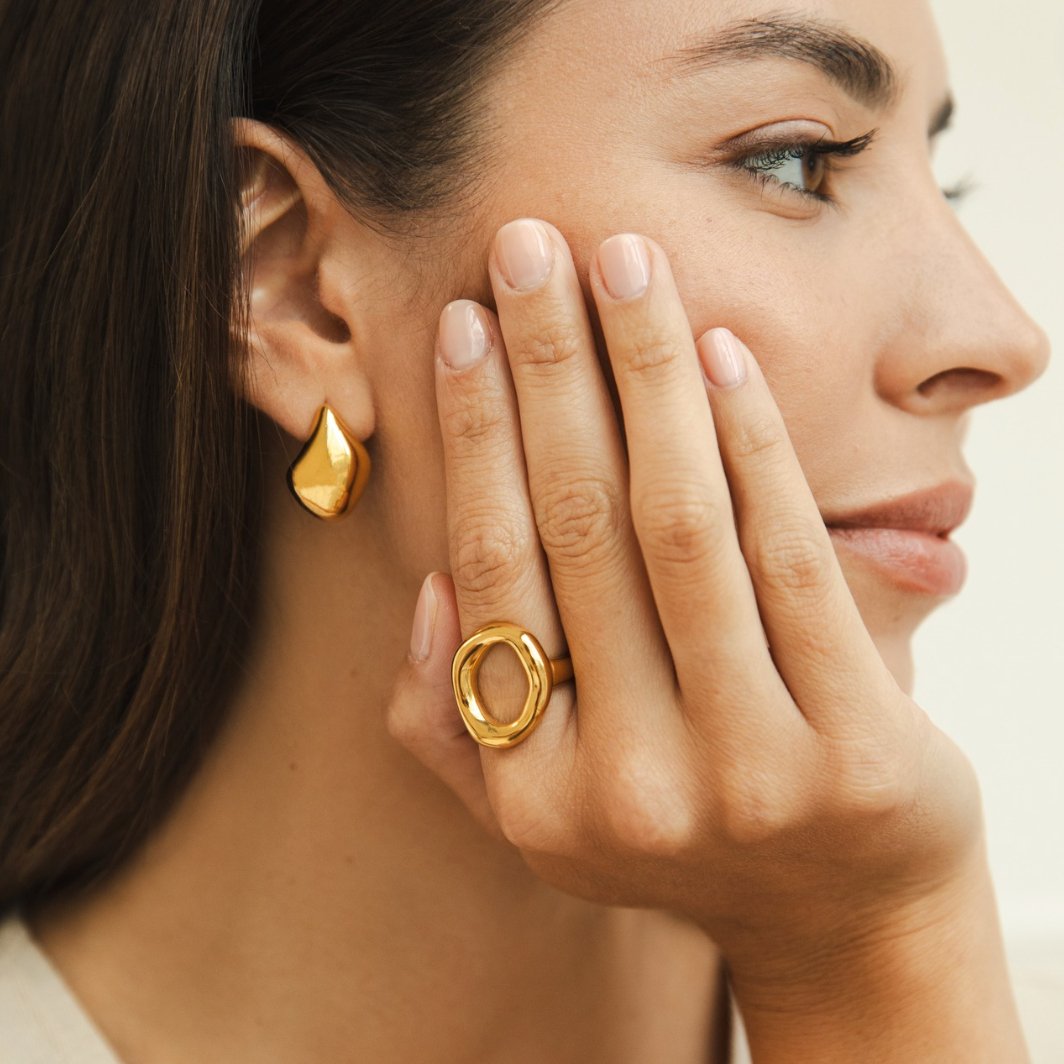 Vina – Molten Gold Ring