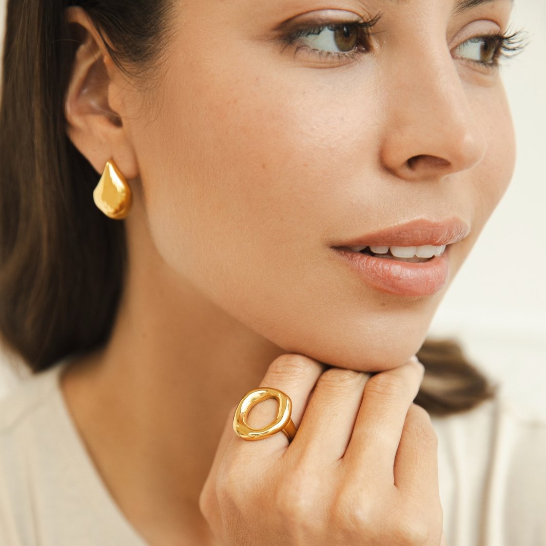 Vina – Molten Gold Ring